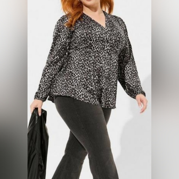 Torrid Peplum Satin Button Front Long Sleeve Cheetah Print, NWT - Picture 2 of 3